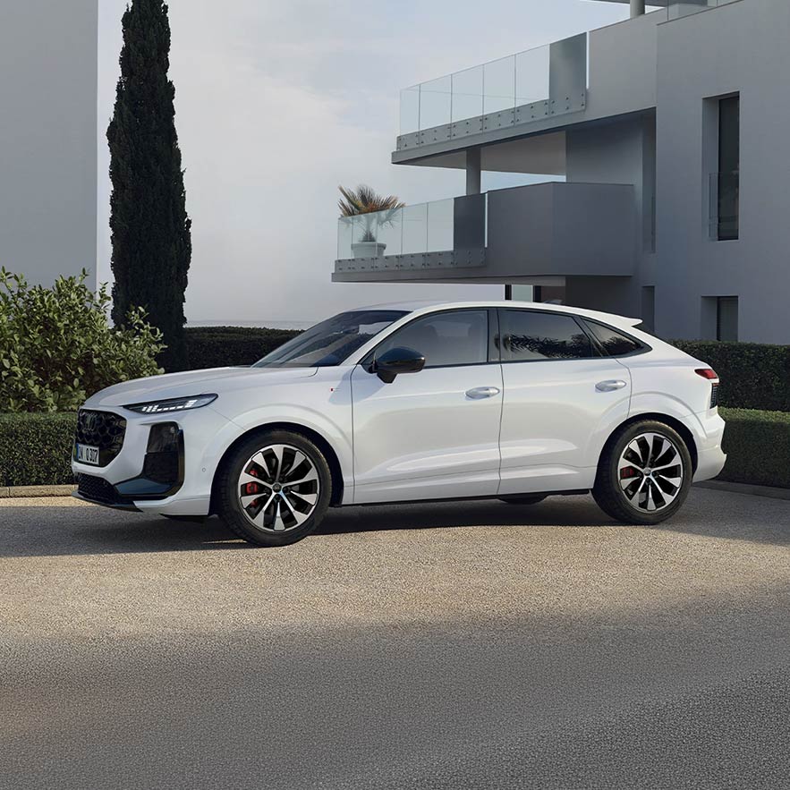 Q3様確認ページ Audi Q3 / Q3 Sportback launch edition > 限定モデル / 特別仕様