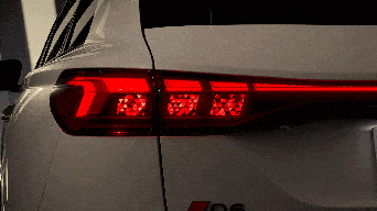 Oled baklykter på Audi Q6 e-tron.