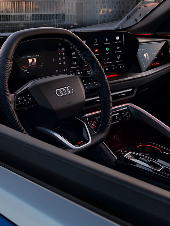 Audi SQ5 SUV Panoramadisplay