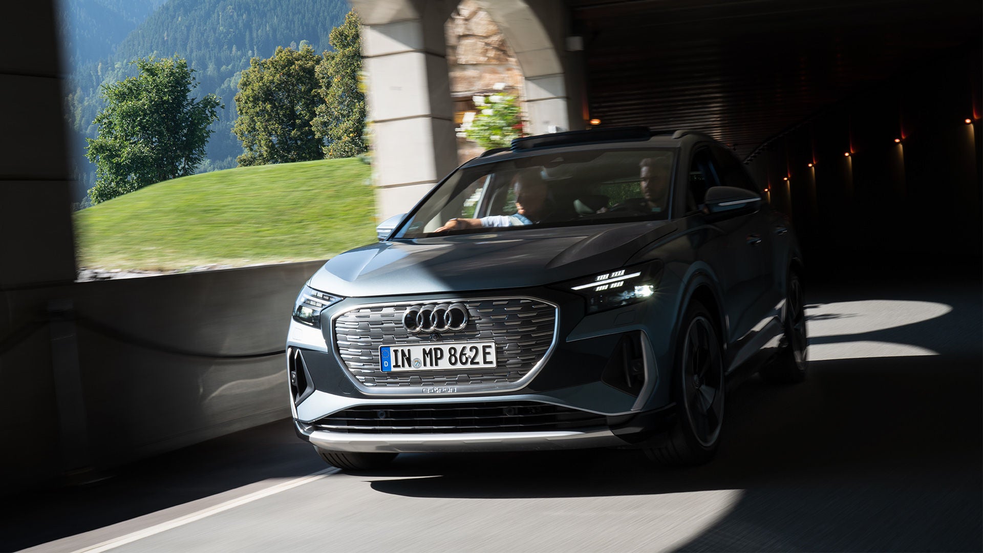 Découvrez comment l'Audi Q4 Sportback e-tron¹ allie à la perfection dynamisme, fonctionnalité et innovation.