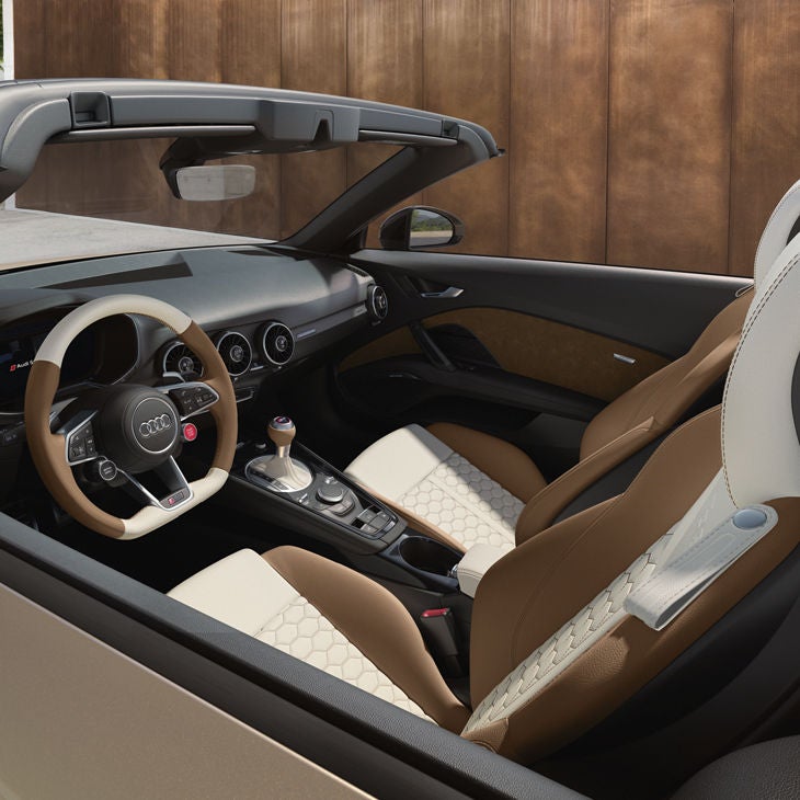 Foto de la tecnología y el interior del Audi TT