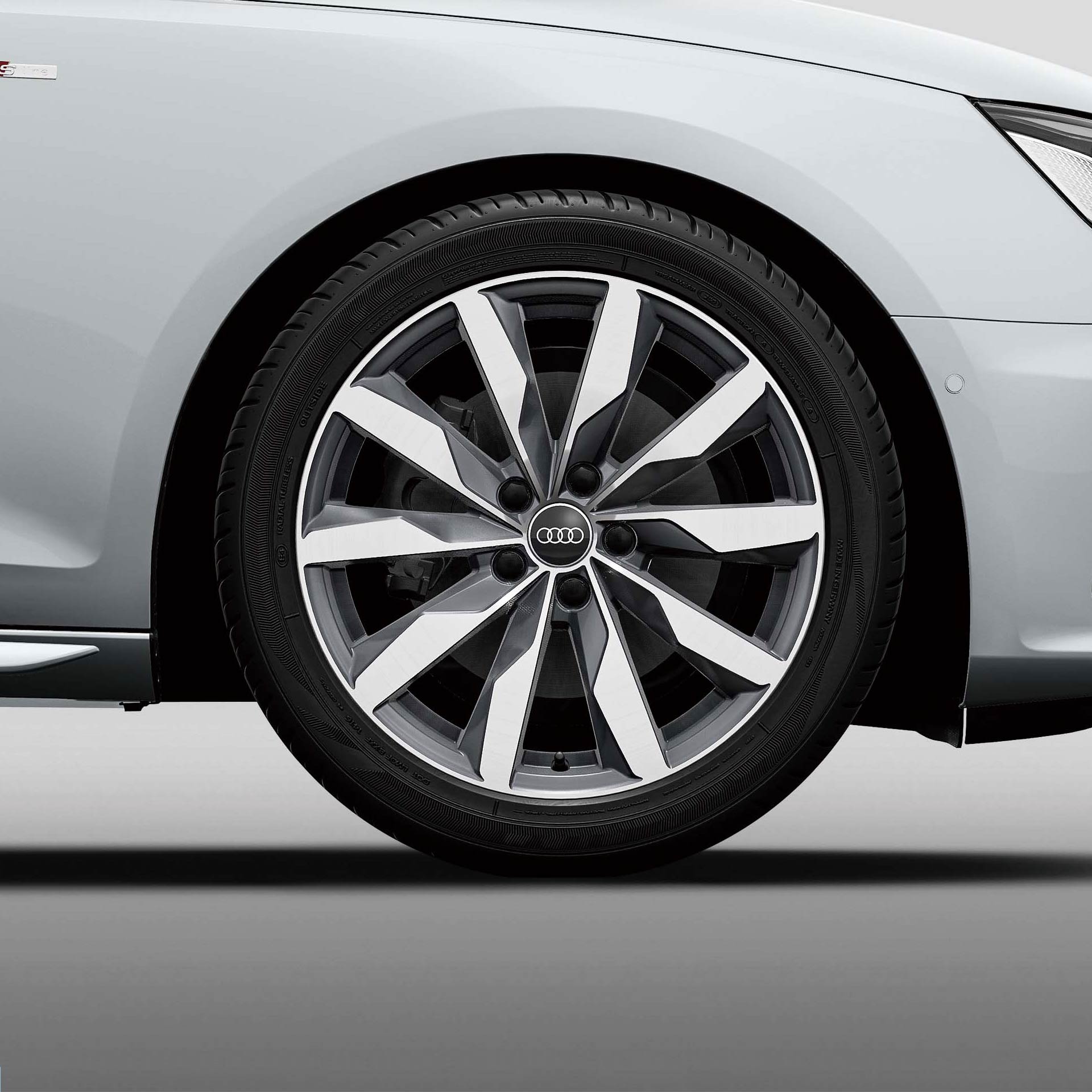 Audi A4 S line Meisterstück > 限定モデル / 特別仕様モデル