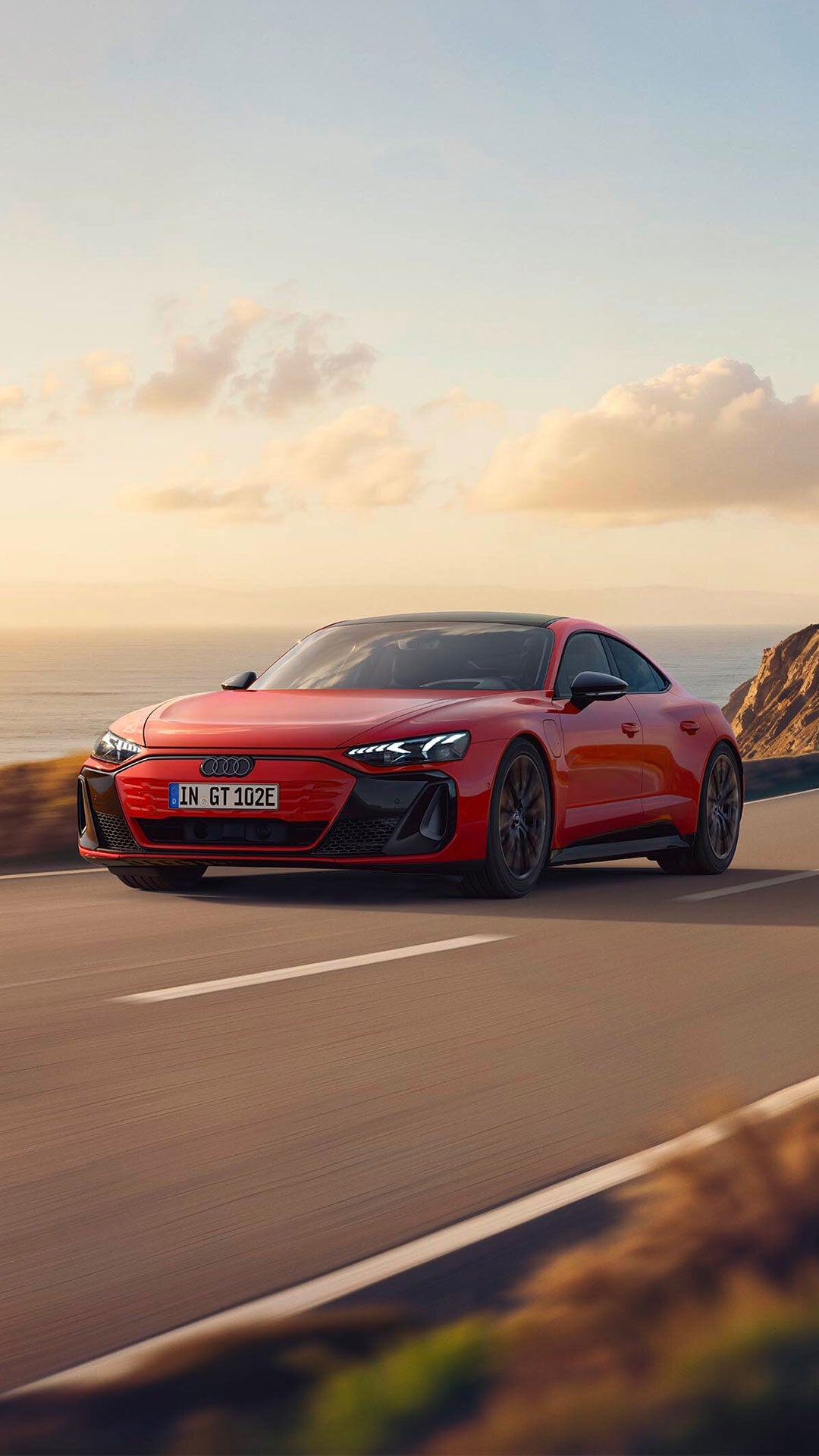 Foto de un Audi y la revisión de mantenimiento Audi Summer Check. 