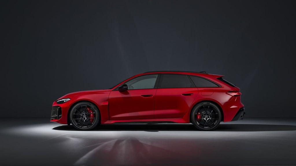 A side view of the all-new Audi RS 5