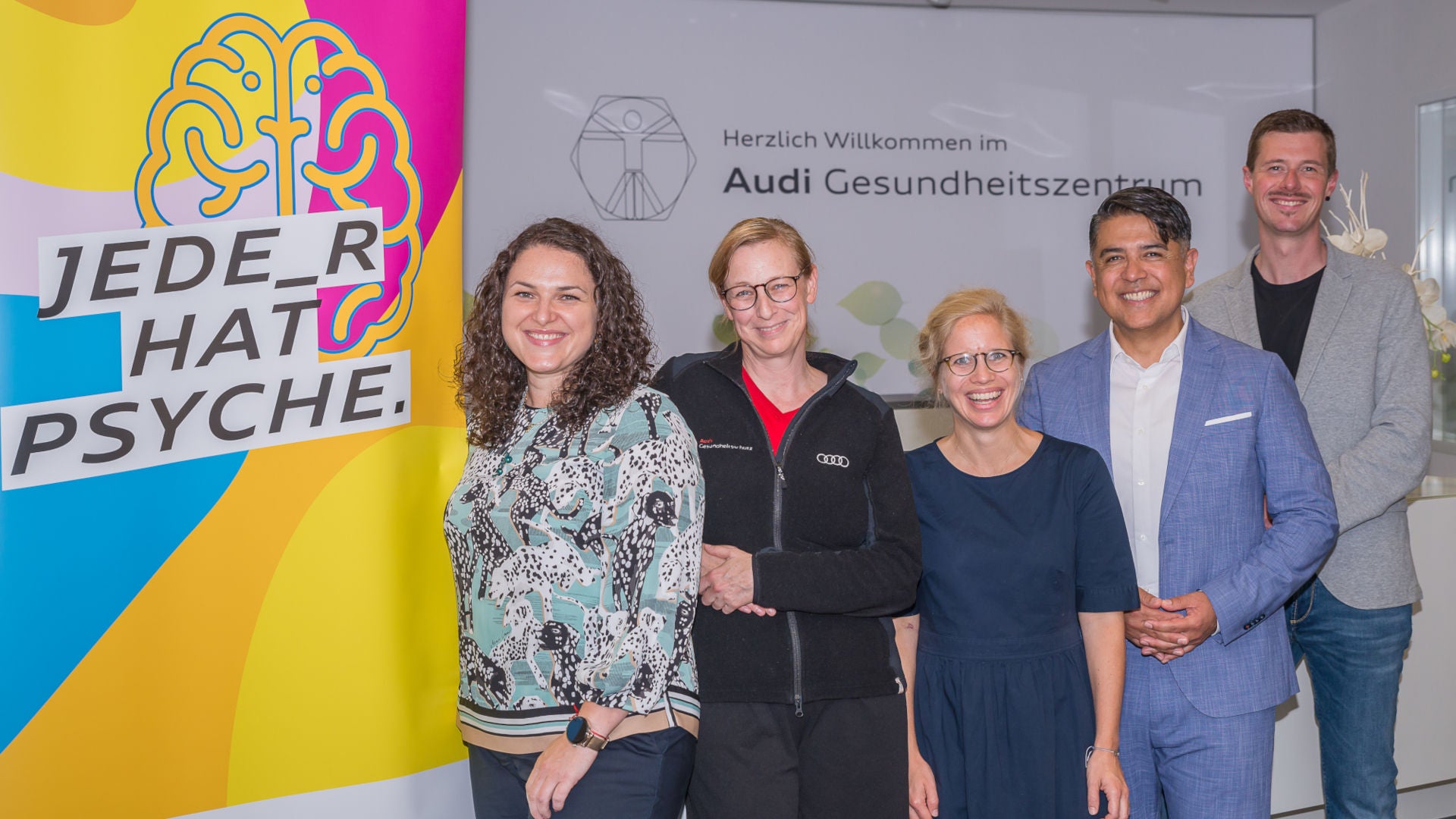 Das Team vom Audi Gesundheitswesen. Nora Hinz, Julia Koerner, Elena Bierwirth, Luis Escobar Pinzon, Oliver Stubenvoll