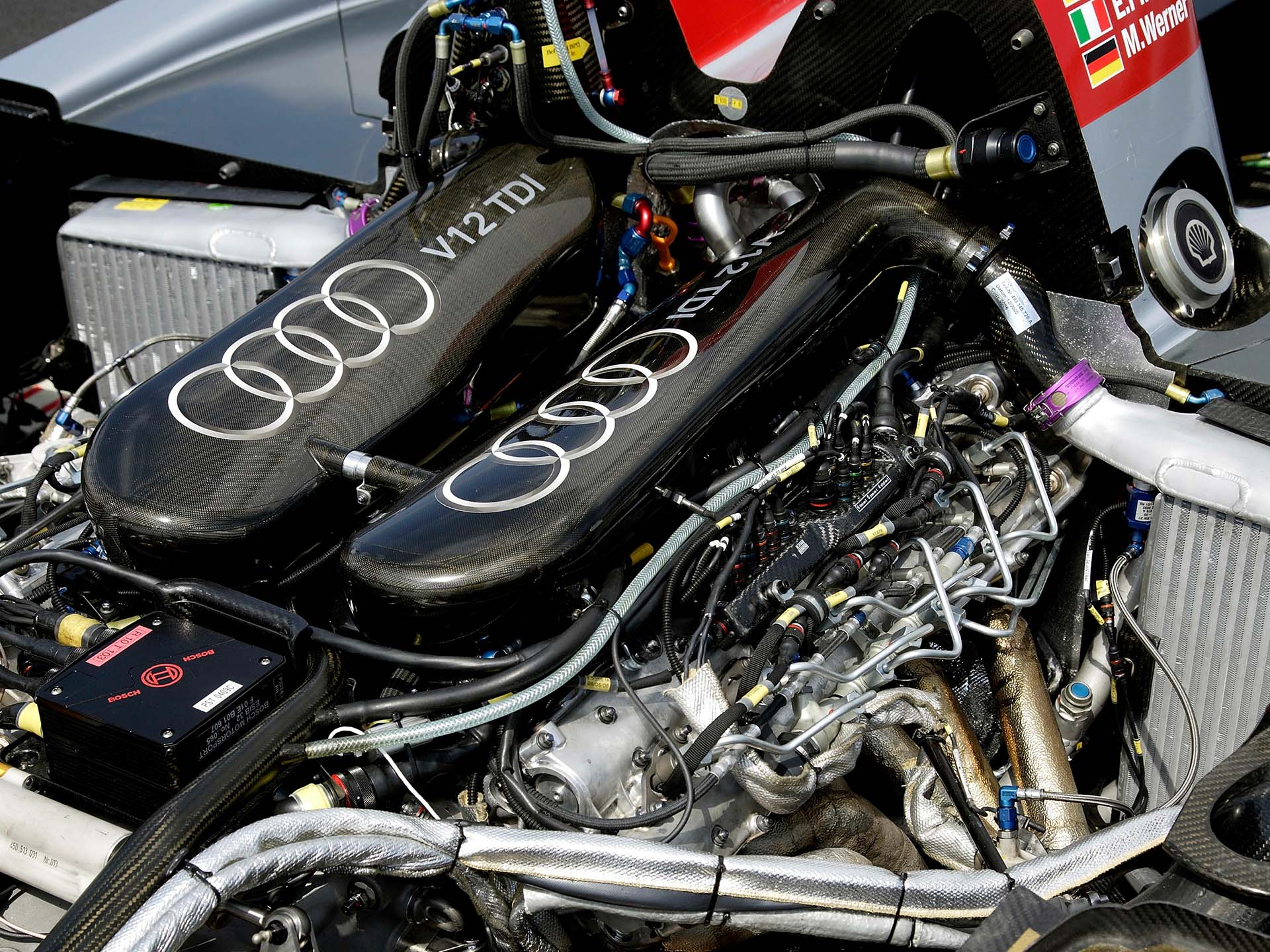 A picture showing the V12 engine of the Audi R10 TDI.