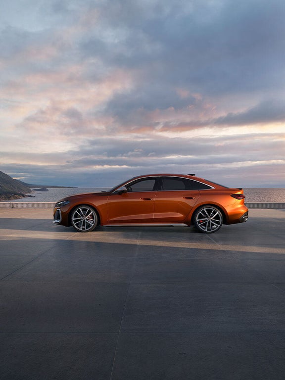 Audi S5 sedán lateral