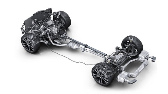 Foto de los elementos de control de los bajos del vehículo en el mantenimiento de vehículos Mild hybrid. 