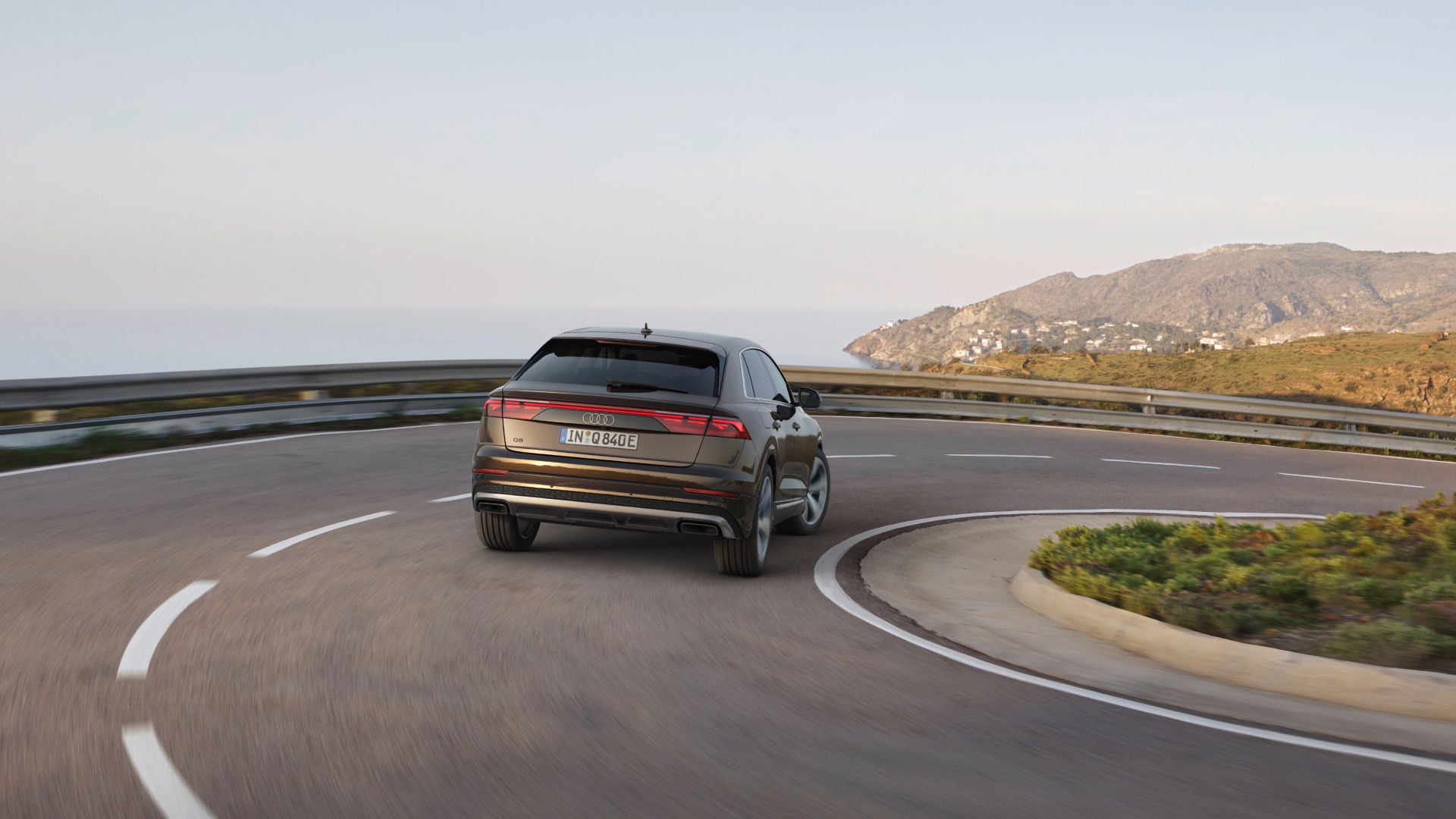 Q8 TFSI e sedd bakifrån