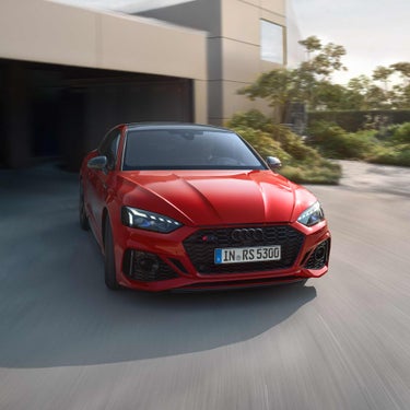 Front view of the Audi RS 5 Coupés