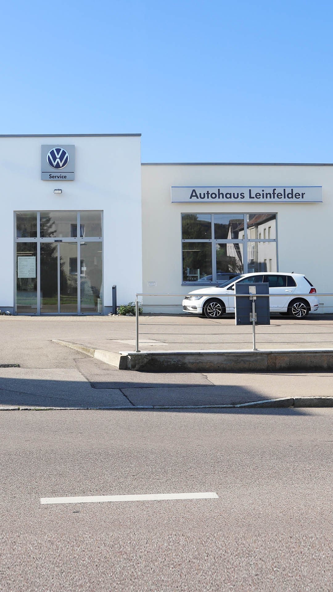 Außenansicht Autohaus Leinfelder GmbH & Co. KG