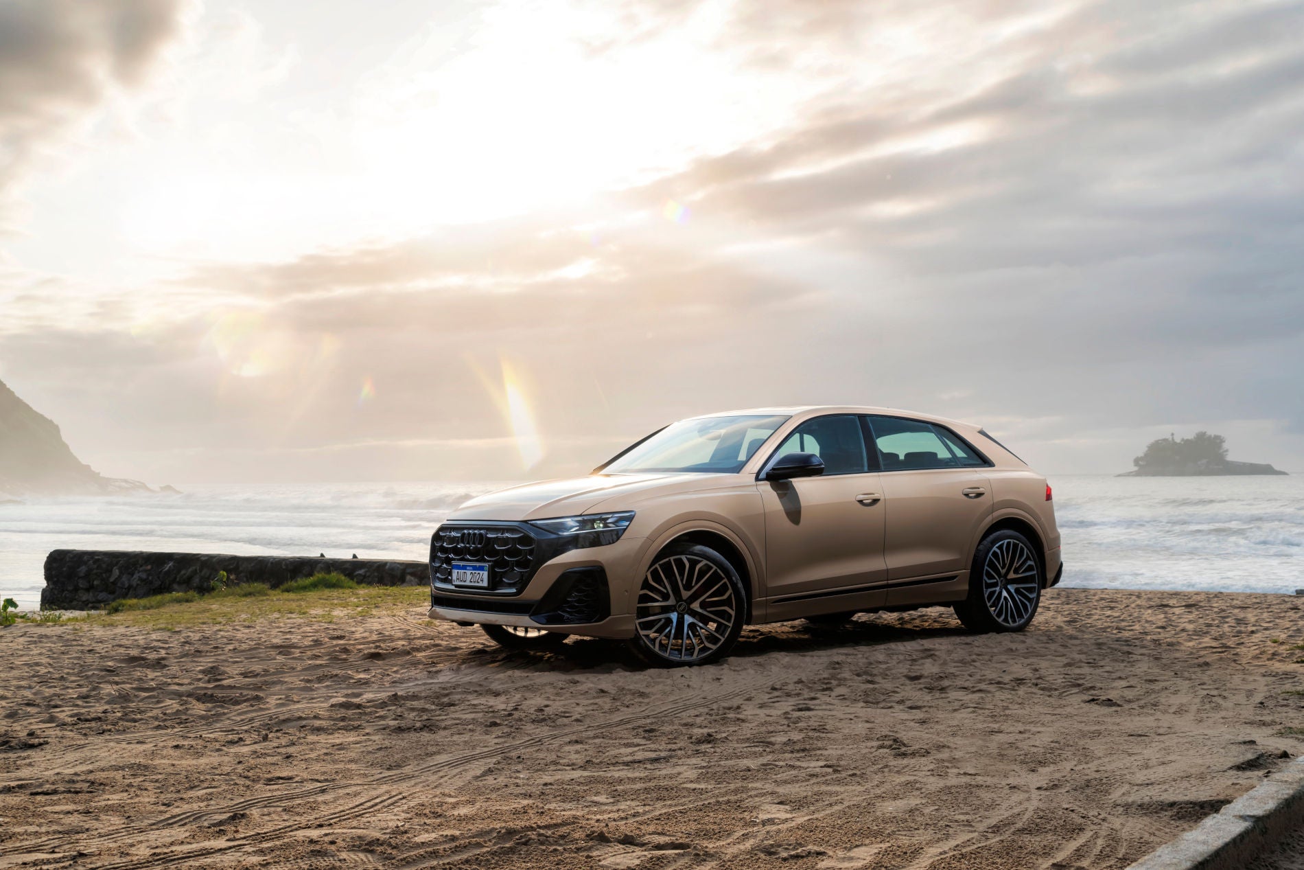 Frontale Seitenansicht Audi Q8 SUV