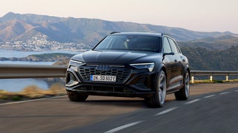 Eestvaade Audi SQ8 e-tron