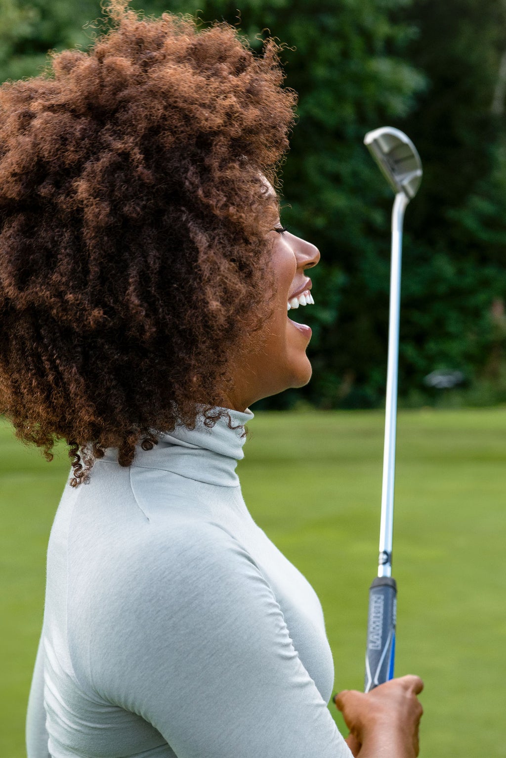 Nahaufnahme der lachenden Troy Mullins