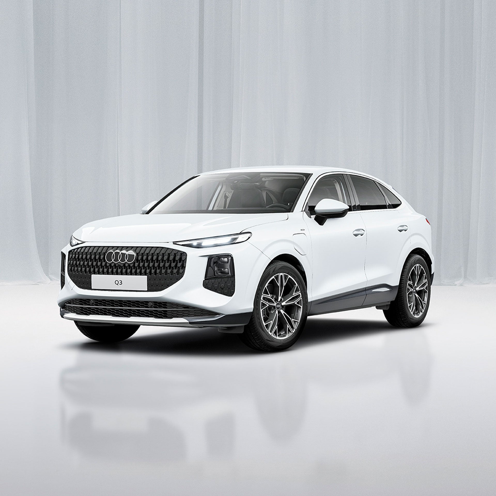 3/4 Ansicht eines Audi Q3 Sportback e-hybrid