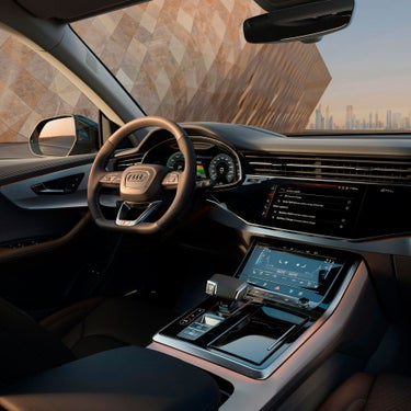 Audi Q8 SUV TFSI e interior