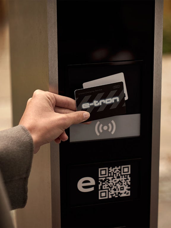  Card Audi e-tron Charging Service