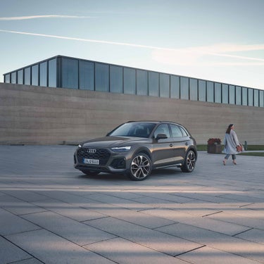 Audi Q5 side view