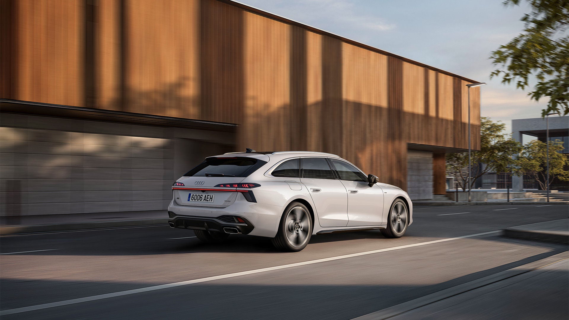 Foto de una oferta de renting para empresas para el Audi Avant A6 e-hybrid. 