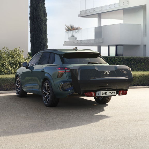 Audi Q3 SUV AOZ rear box.
