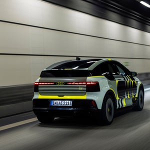 Audi A2 e-tron in een camouflage-wrap