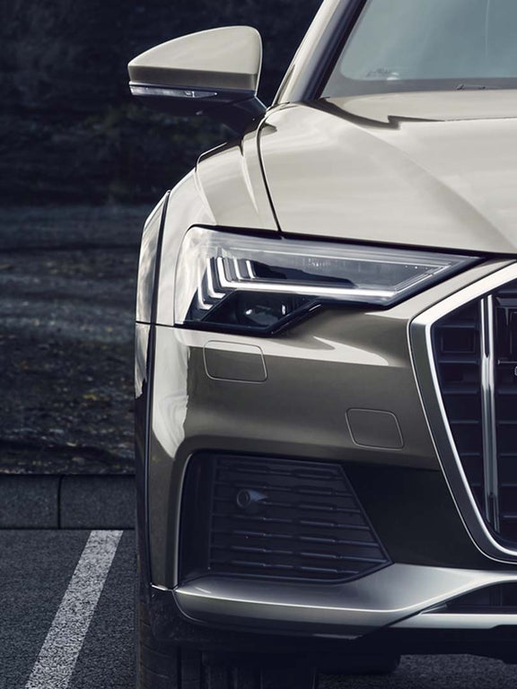 Foto de los faros del Audi A6 allroad quattro. 
