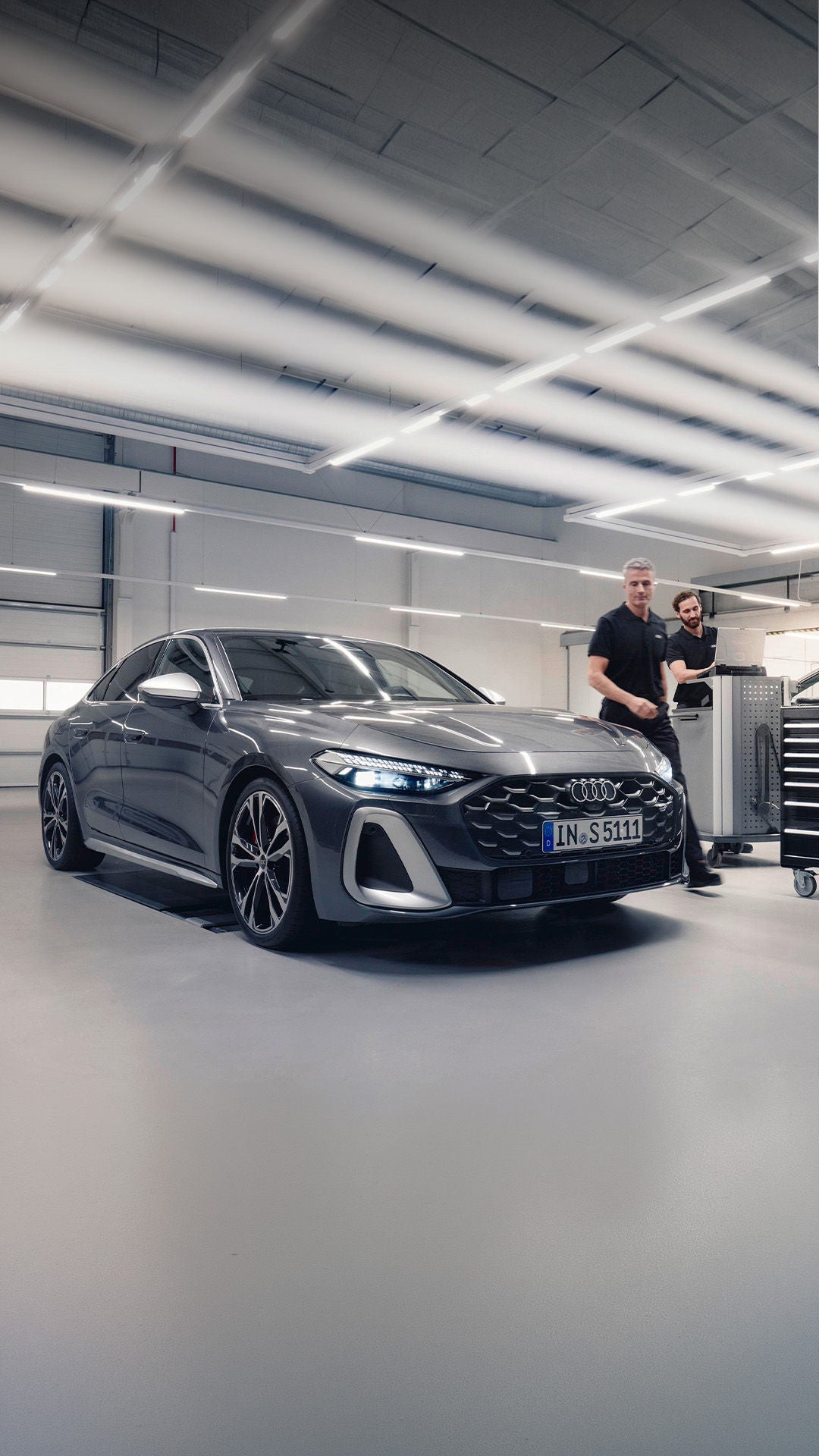 Servicio de cambio de aceite en un taller Audi. 