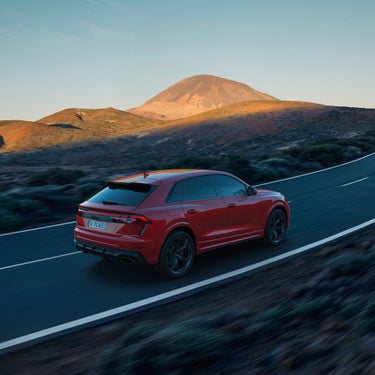 Audi RS Q8 performance dynamische Seitenansicht