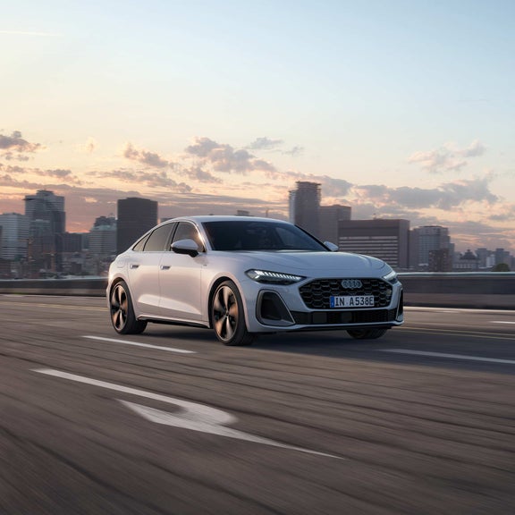 Zijaanzicht van de Audi A5 Berline e-hybrid