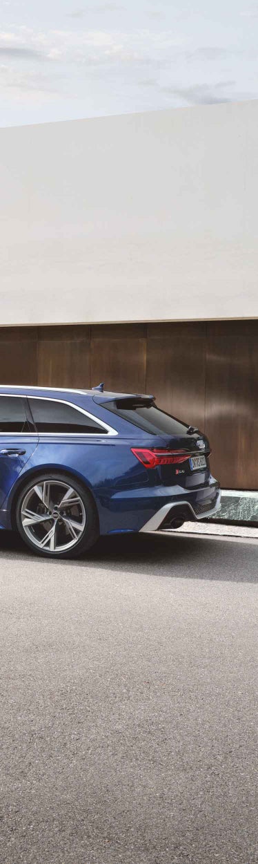 Side view Audi RS 6 Avant