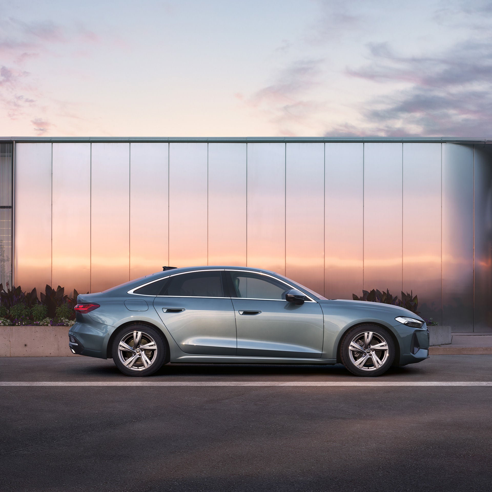 h*i様 [日本未売品・希少輸入品] 1/18 アウディA5 最新型 ディーラー ディーラー独自イベント2025 | Audi City 銀座