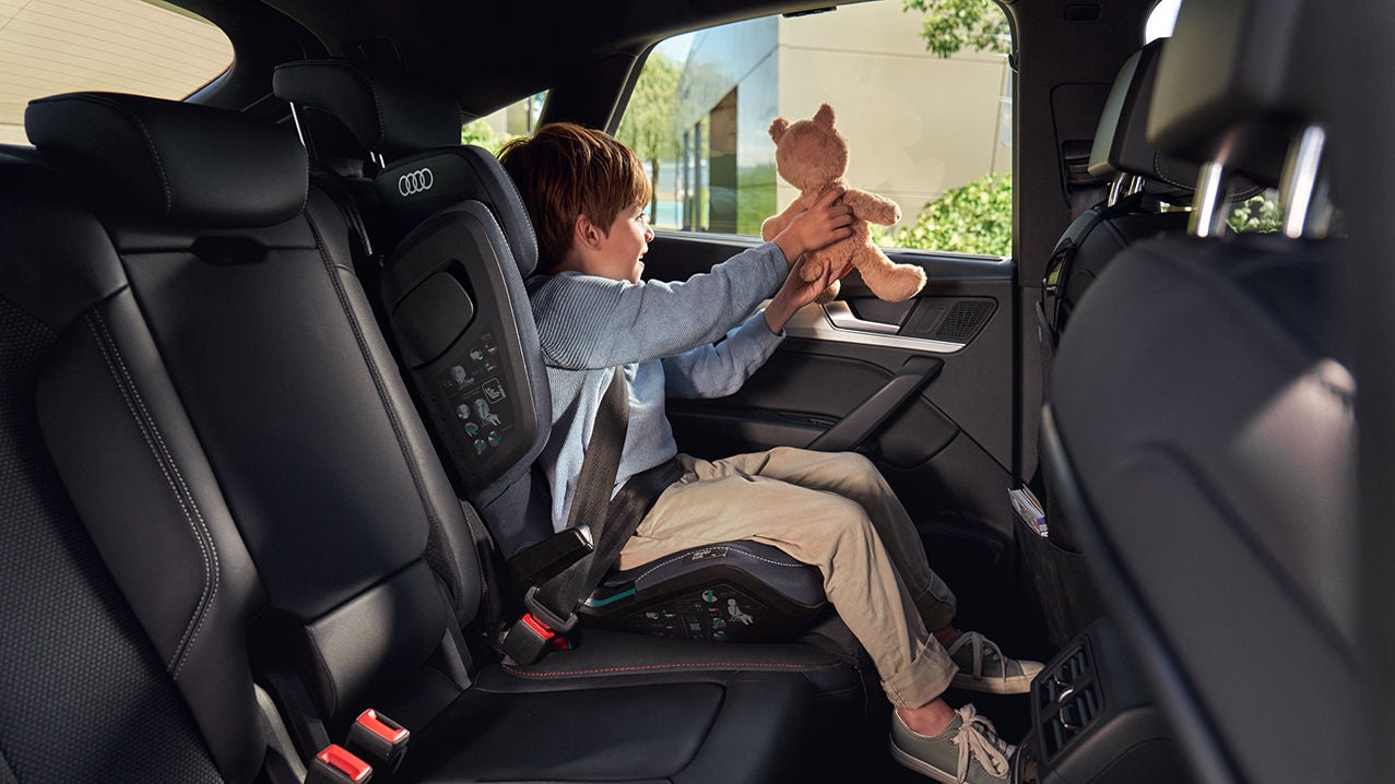 Audi i-Size junior