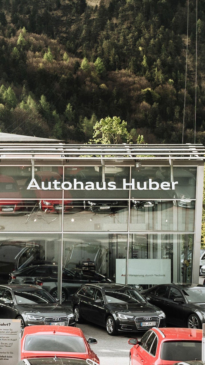 Außenansicht Autohaus Huber