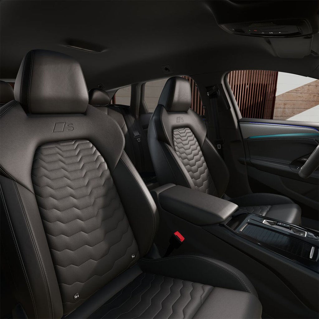 Seter i Audi A6 e-tron S line Black Edition