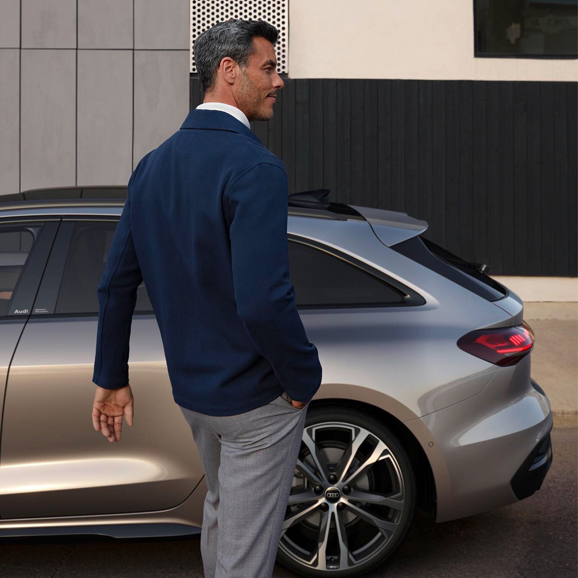 Foto de una oferta de Easy Renting de un Audi A5 Avant. 