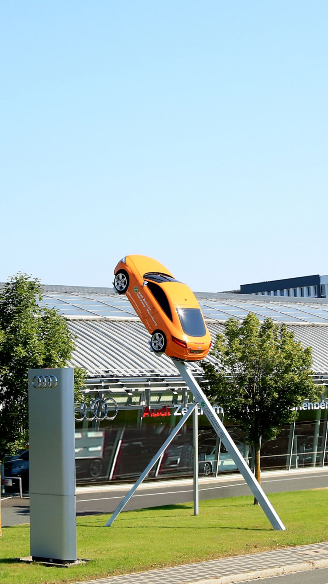 Außenansicht Audi Zentrum Nürnberg-Marienberg