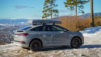 Audi Q4 Sportback e-tron med takboks