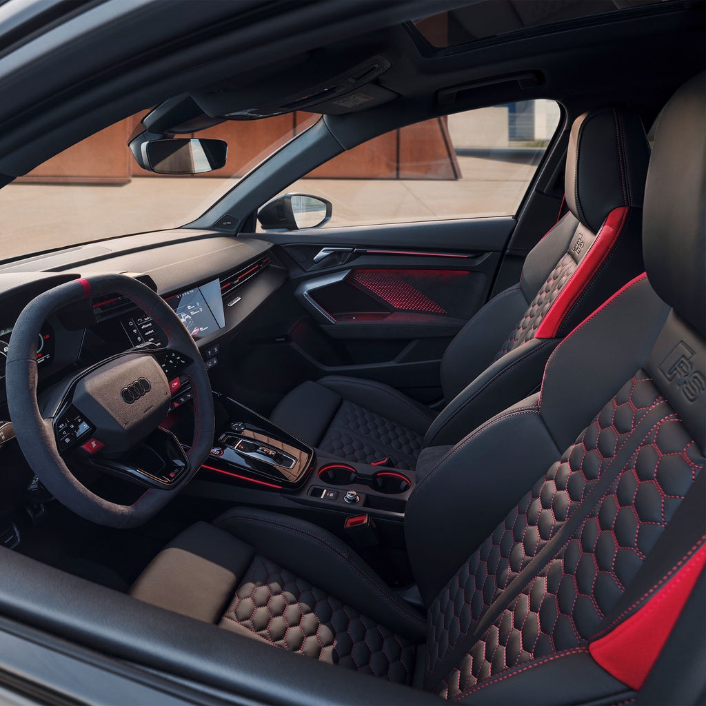 Detalle del interior del Audi RS 3 Sedan.