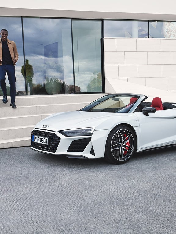 El diseño exterior del Audi R8 Spyder V10 performance quattro enamora a simple vista.