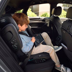 Foto de un asiento infantil Audi de los Accesorios Originales Audi. 