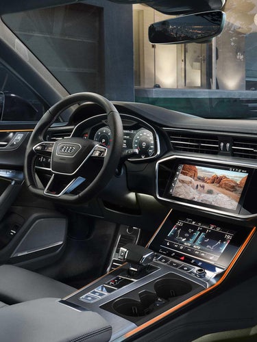 Foto del interior con el pack de iluminación ambiente plus.