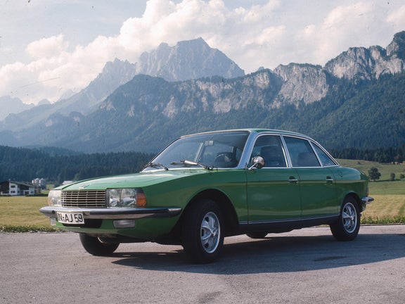 Front view of a green NSU Ro80 on Lake Chiemsee
