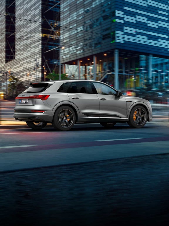 Audi e-tron S line black edition