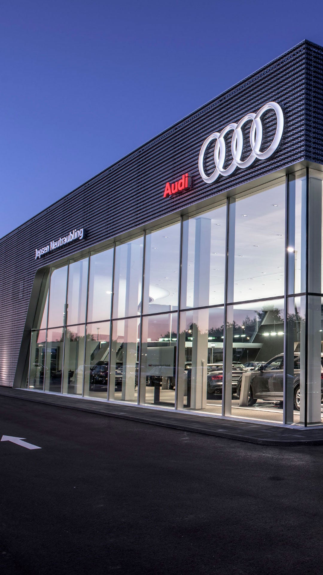 Außenansicht Autohaus Jepsen Neutraubling