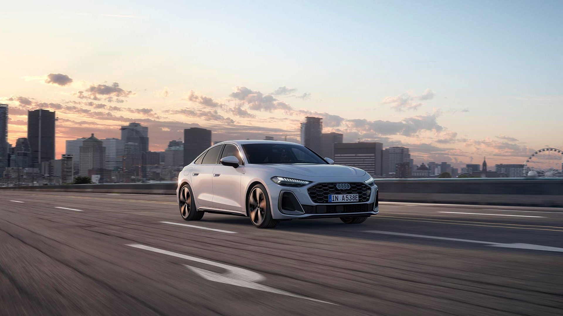 Un coche Audi que entra en el Plan Auto+ de ayudas a coches electrificados. 