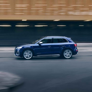 Audi SQ5 side view