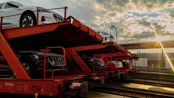New Audi vehicles on transport trains