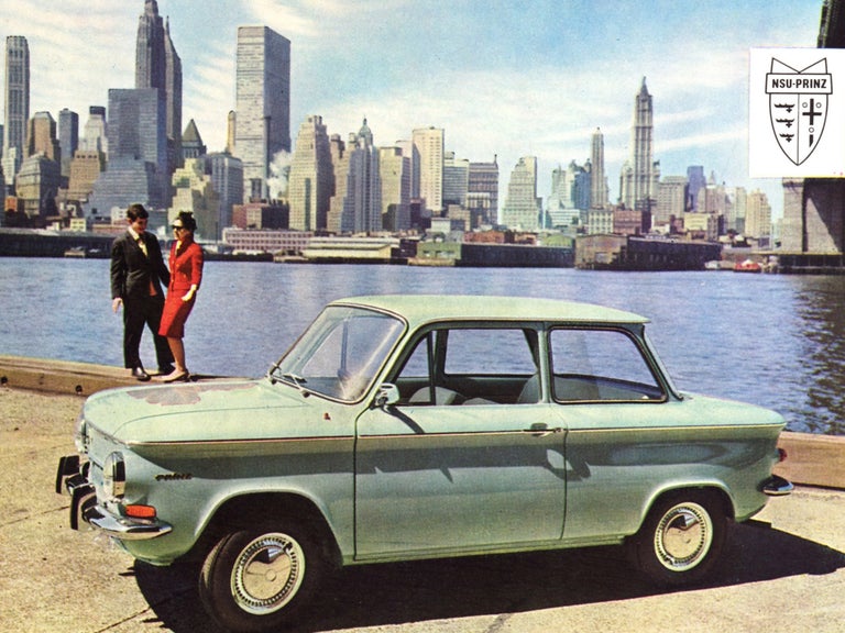Coloured drawing of a couple by the water next to a light green NSU Prinz with skyscrapers in the background