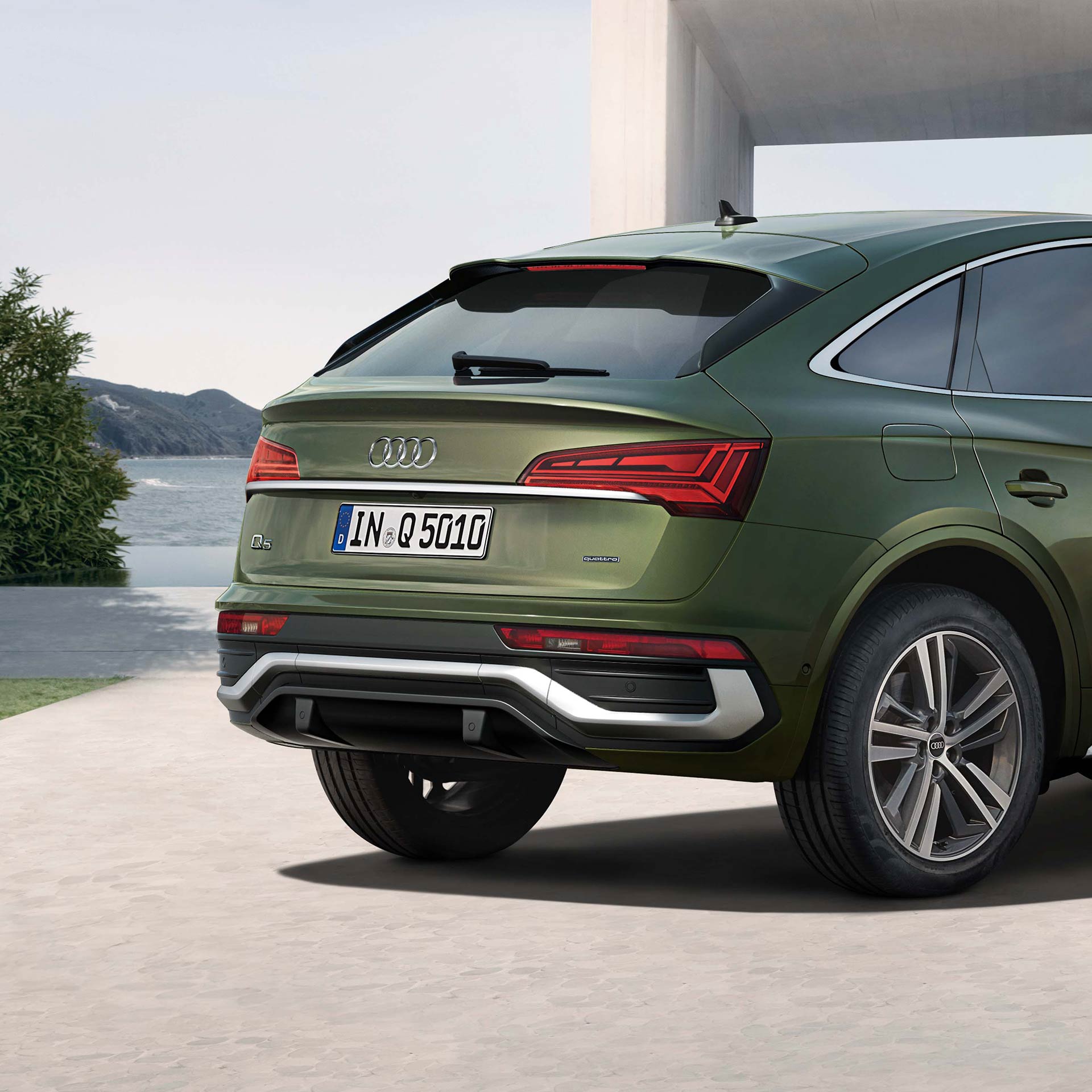 Audi Q5 S line dynamic edition > 限定モデル / 特別仕様モデル