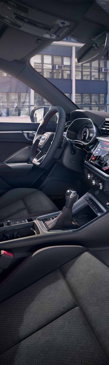 Foto del interior del Audi Q3 TFSIe híbrido enchufable. 
